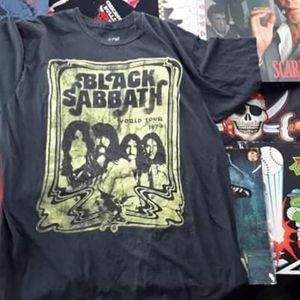 Various vintage items